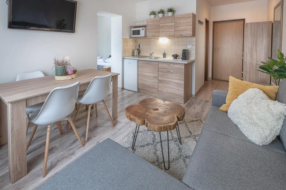 Liptovský Mikuláš Apartmany Minata מראה חיצוני תמונה